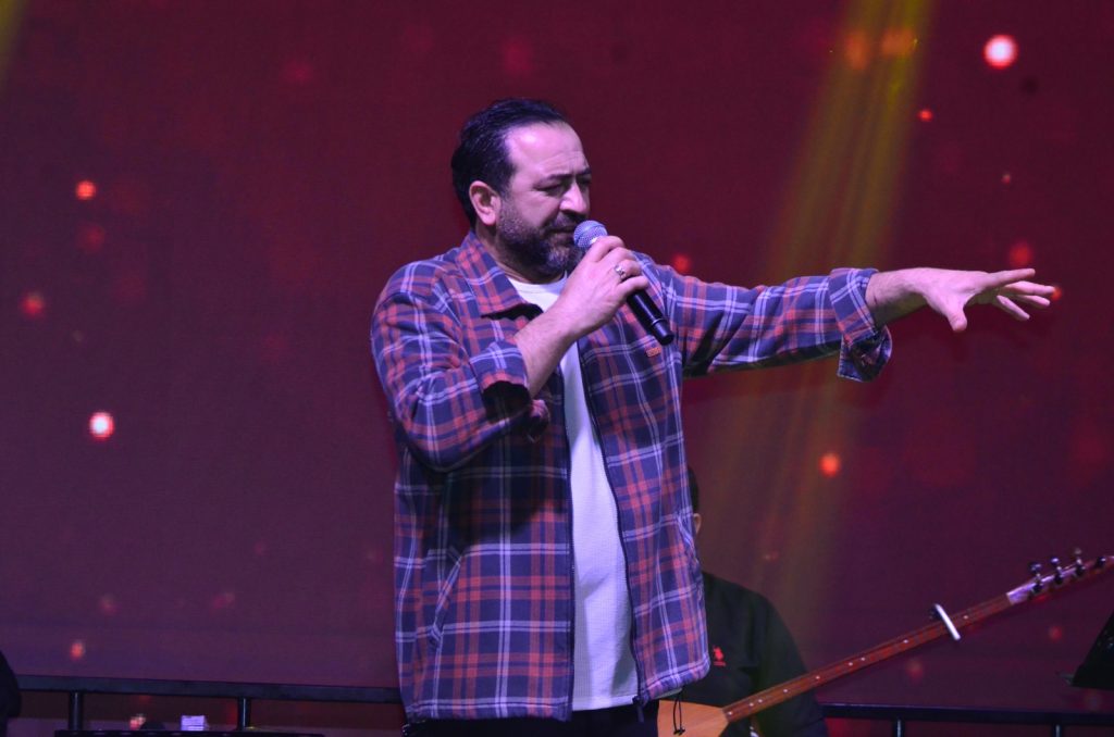 Bahçeşehir Vitrin Sahne’de Selçuk Bahtiyar İzdihamı