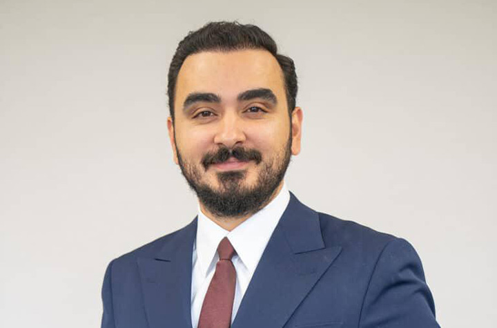 Berkay Tulpar’dan Merak Edilen Soruya Yanıt: “Yaz Aylarında Saç Ekimi Yapılır mı?”