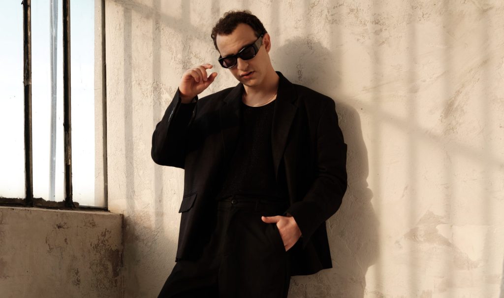 GENÇ YETENEK MERT CAN’DAN YENİ ŞARKI: “İKİ KÜREK BİR SANDAL” YAYINDA