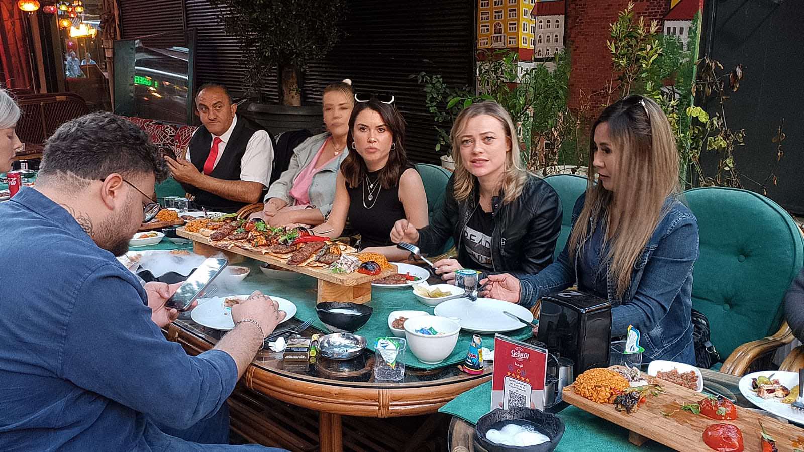 “ACI DÜĞÜN”‘ ADLI SİNEMA FİLM KUMKAPI’DA TANITILDI