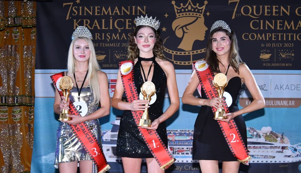 7.Sinemanın Kraliçesi Yarışması’nda bu yıl kraliçe unvanına 20 yaşındaki üniversite öğrencisi Ecrin Saygın layık görüldü.