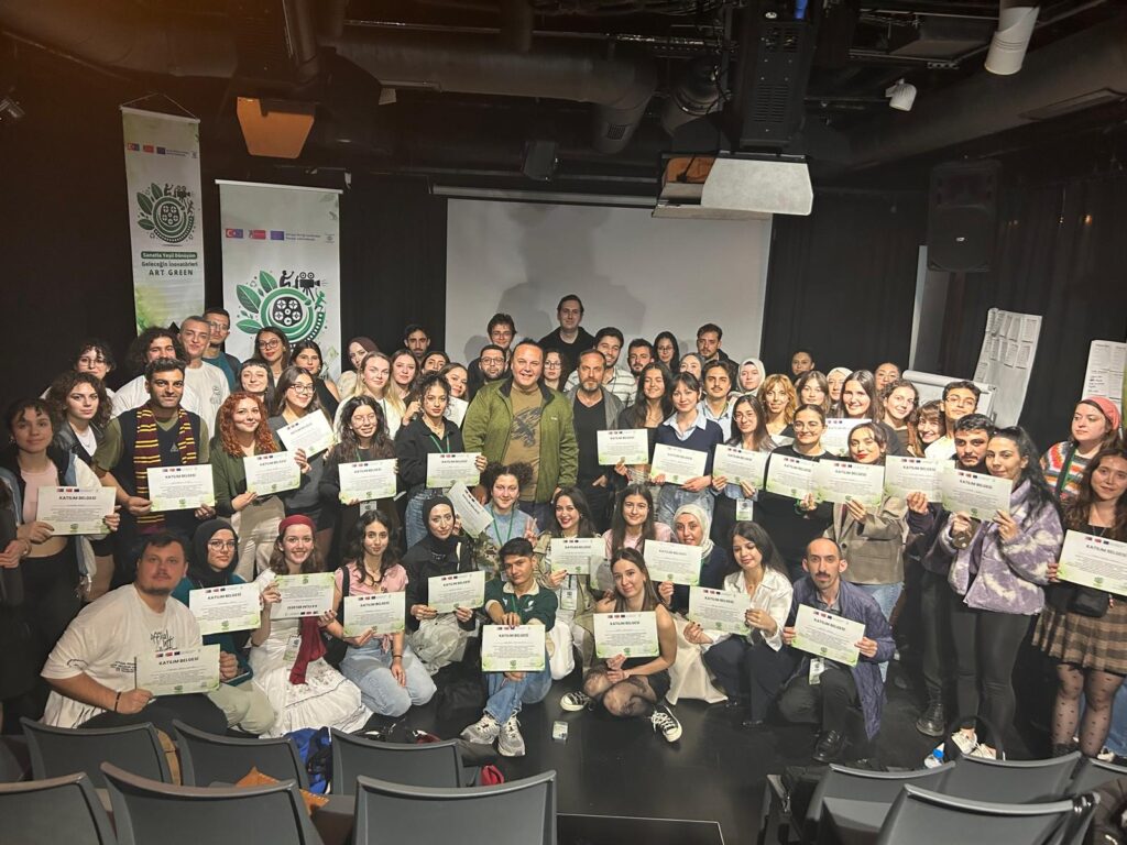 FİLM-SAN VAKFI ART GREEN Projesi Tamamlandı: Gençler Sanat ve Yeşil Dönüşüm İçin İstanbul’da Buluştu