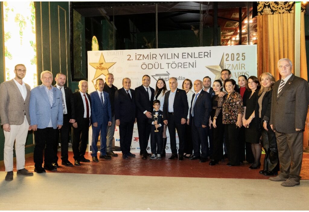 İzmir Yılın Enleri Ödülleri görkemli bir geceyle sahiplerini buldu