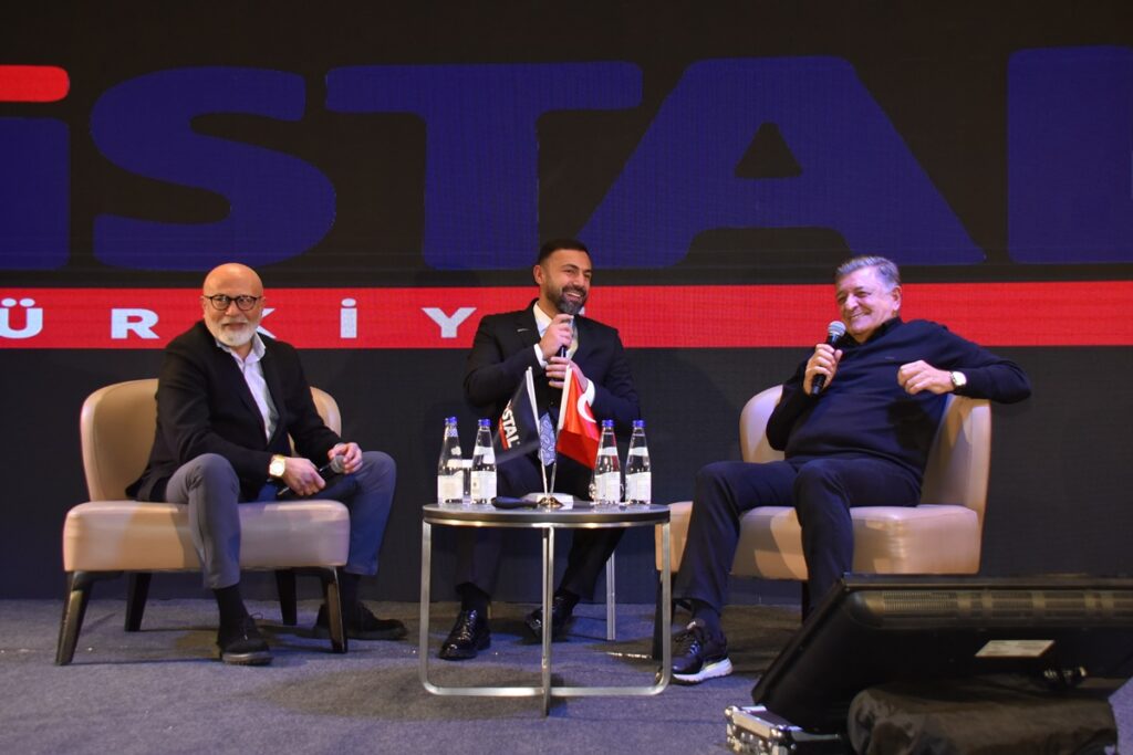 KRİSTAL TÜRKİYE’DEN GAYRİMENKUL ZİRVESİ: SEKTÖR LİDERLERİ GELECEĞİN VİZYONUNU İSTANBUL’DA PAYLAŞTI   