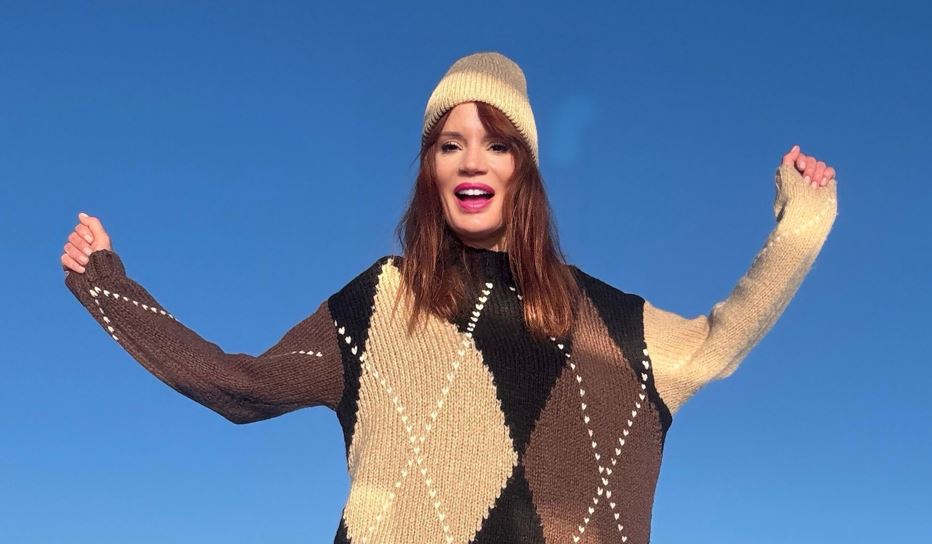 AYÇA VARLIER kar yağısından dolayı mahsur kalınca yeni yıla Mardin’de girdi