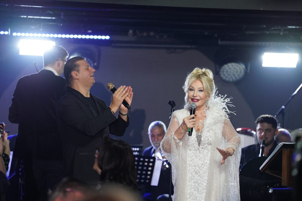 İstanbul ve Ankara’da Yılbaşı Coşkusu Günay Sahnesinde Yaşandı