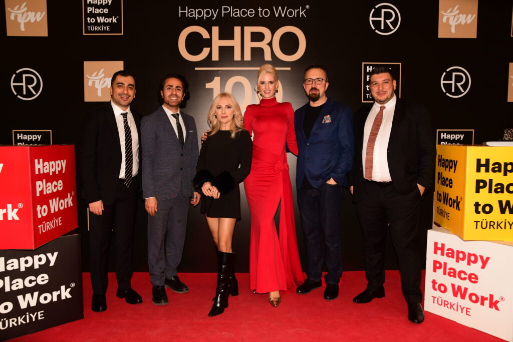 Wilma Elles’ten 100 ödül! Gecenin yıldızı Wilma Elles oldu…