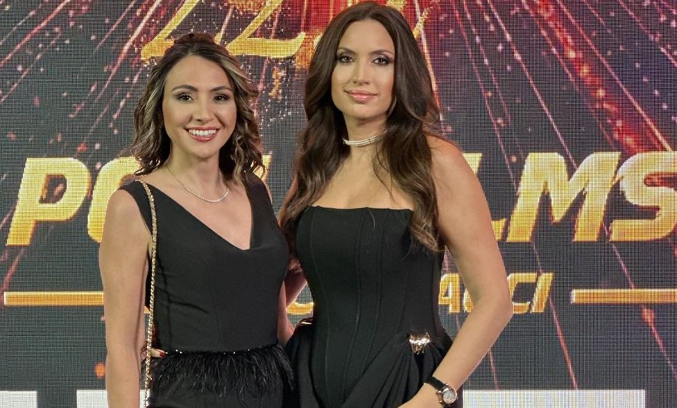 Uluslararası Başarıya Çifte Ödül. .