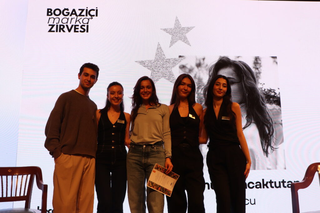 HAFSANUR SANCAKTUTAN BOĞAZİÇİ MARKA ZİRVESİ’NDE  GENÇLERLE BULUŞTU