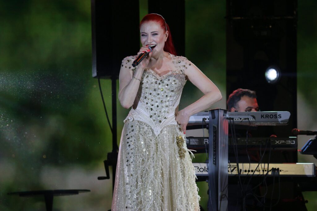 Candan Erçetin, 20 Mart 2026 akşamı Royal Seginus Hotel sahnesinde unutulmaz bir konsere imza attı.