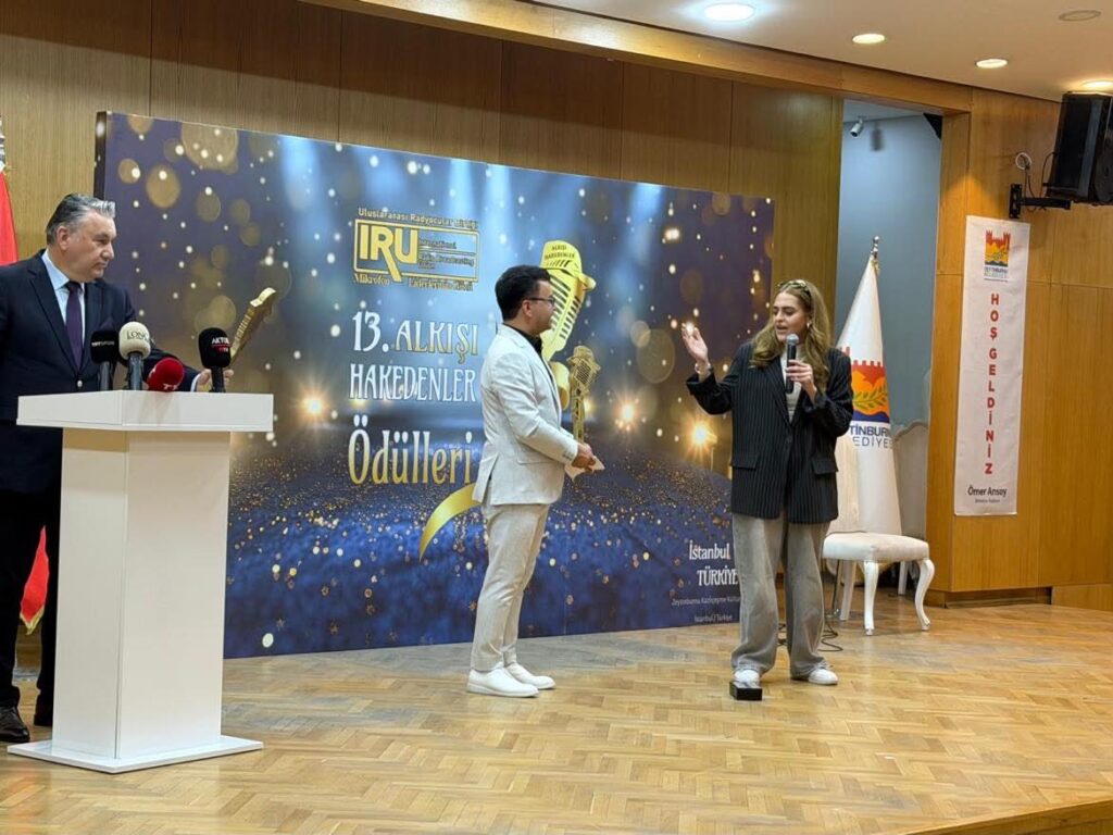 ALMİNA BESRA BABAR’A BÜYÜK ONUR