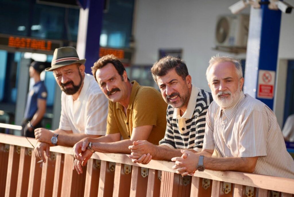 Türk sinemasının fenomen serisi ‘Çakallarla Dans 8’den ilk teaser afiş